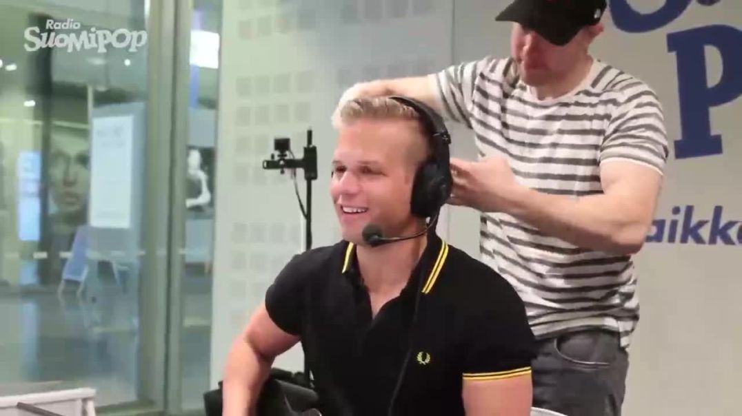 ⁣⁣Hovimuusikko Ilkka - Syvälle Sumariin sattuu